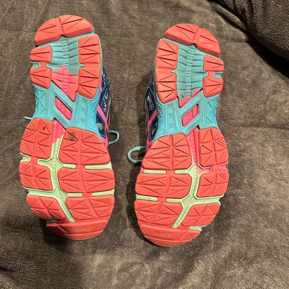 ASICS kids size 7 sneakers - Picture 4 of 6